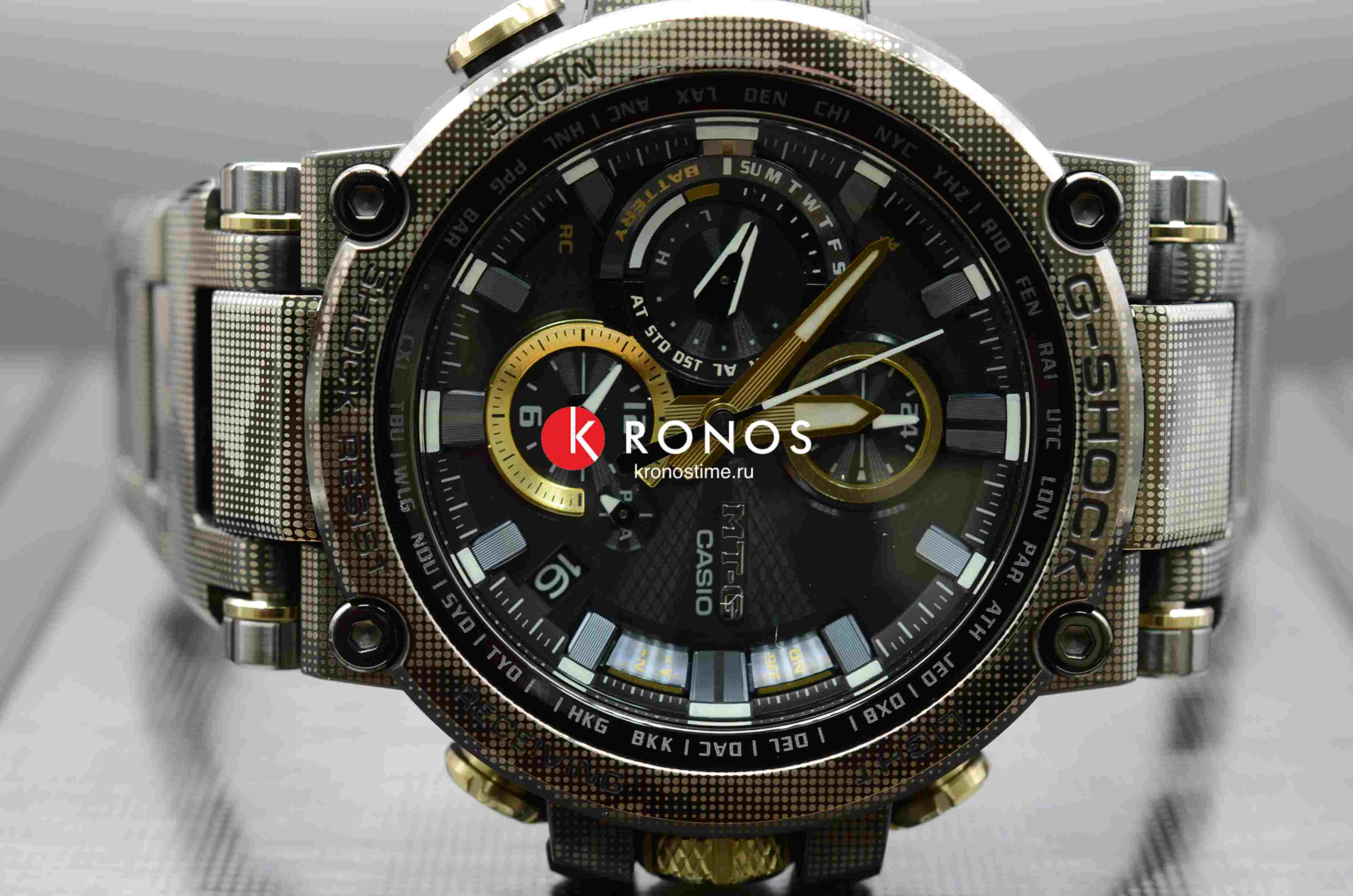 Casio MTG-B1000DCM-1AER мужские часы застежка крупным планом